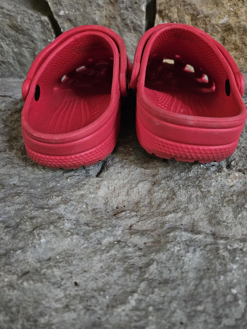 Red Crocs 6/8 - Picture 4 of 4